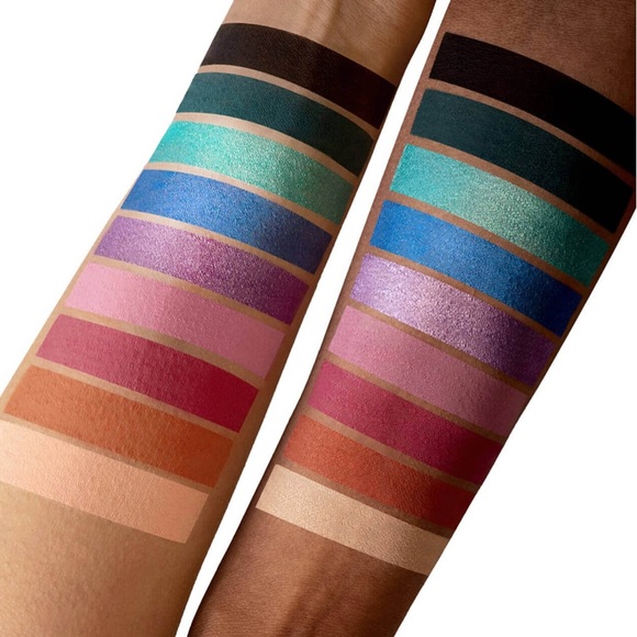 Día de Los Muertos Inspired Eyeshadow Palette - Picture 5 of 5